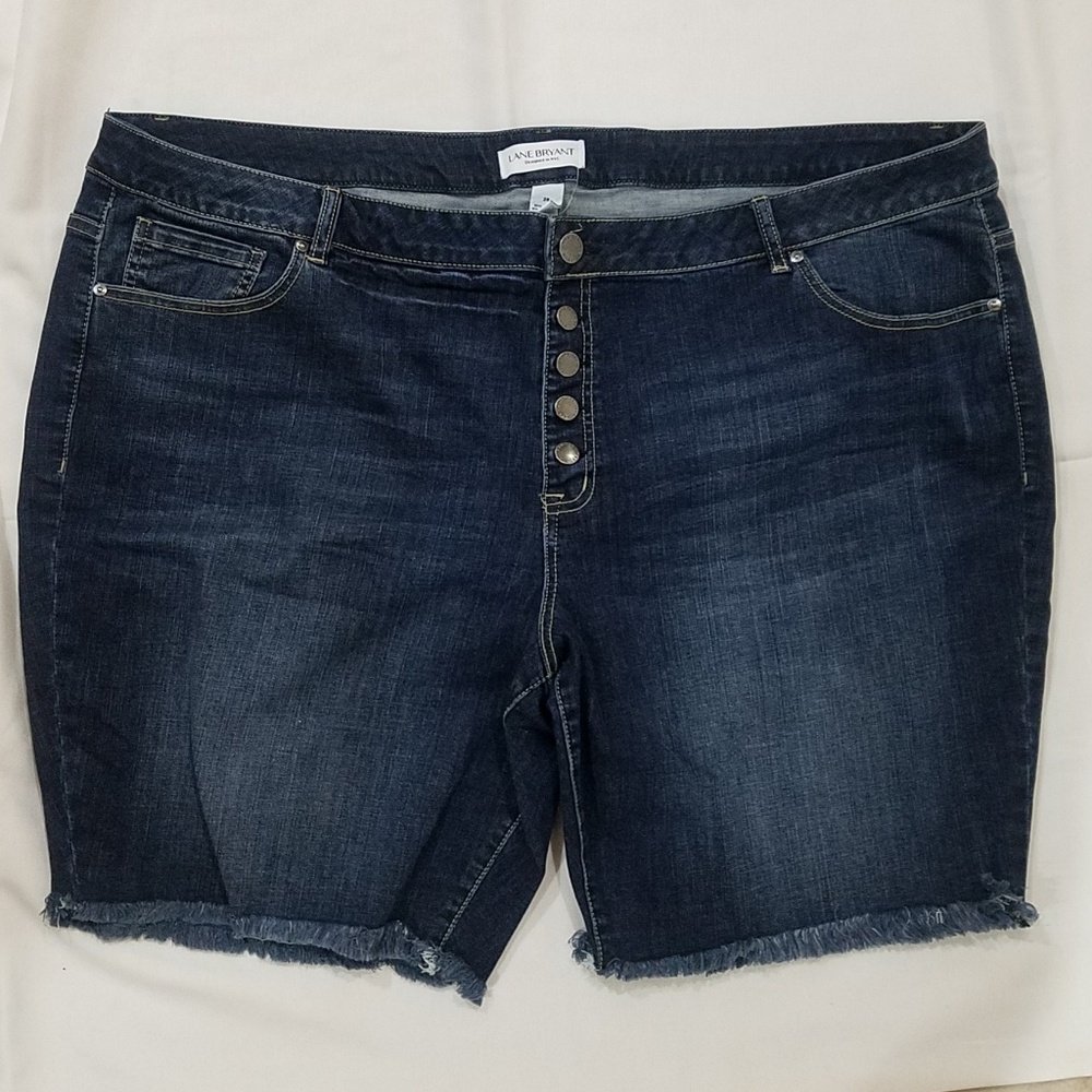 DENIM BERMUDA SHORT - EXPOSED BUTTON FLY